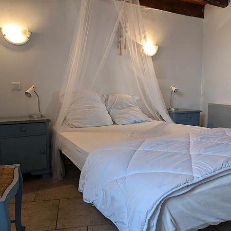 Вилла La Bougie Perlee 2 Saint-Crepin-et-Carlucet Экстерьер фото