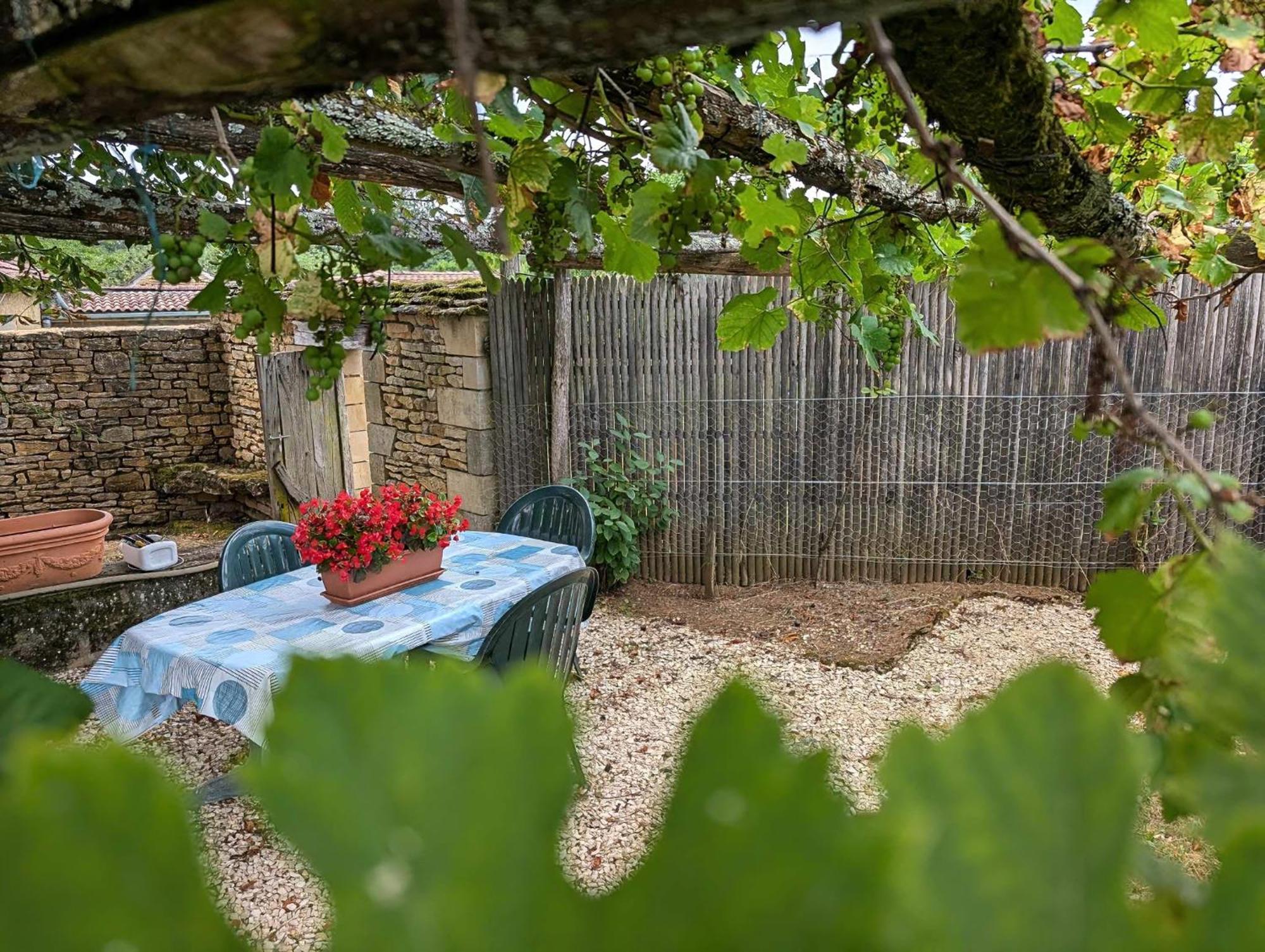 Вилла La Bougie Perlee 2 Saint-Crepin-et-Carlucet Экстерьер фото
